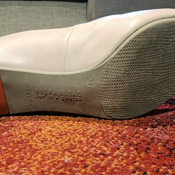 HISPANITAS leather kitten heel pumps. - Picture 4 of 4